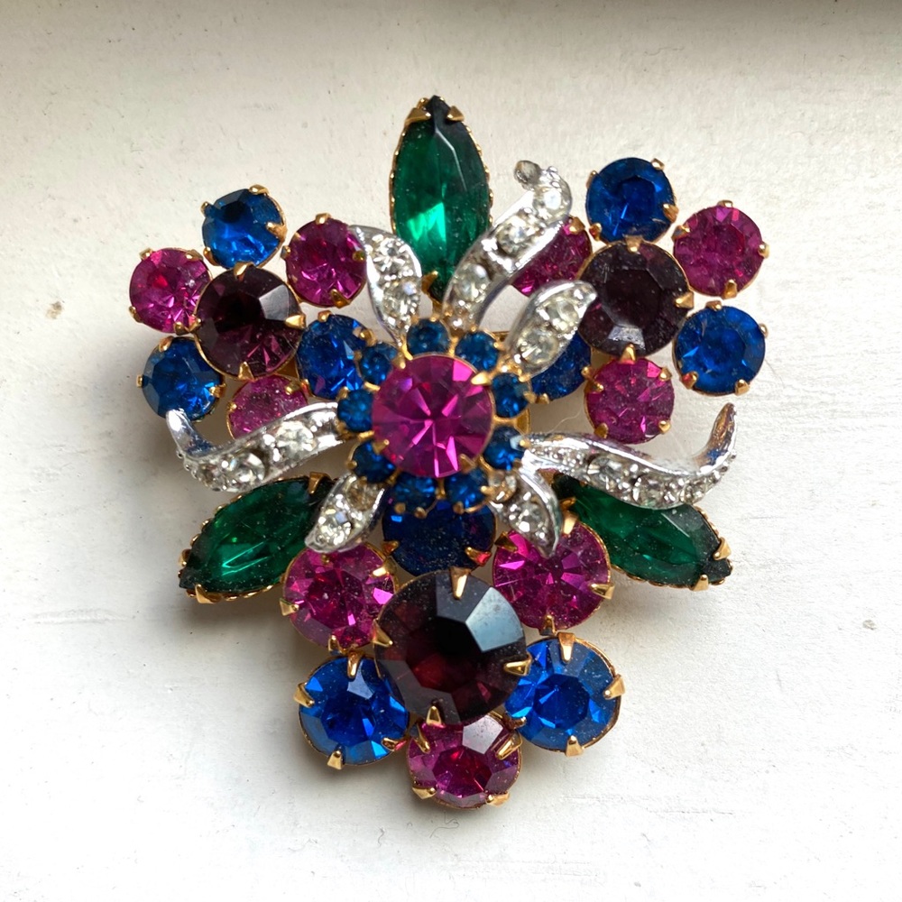 Beautiful Brooch - image 1